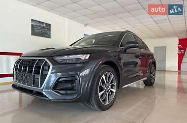 Внедорожник / Кроссовер Audi Q5 2022 в 