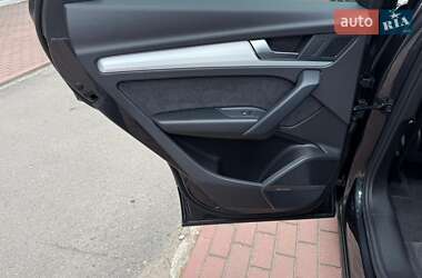 Внедорожник / Кроссовер Audi Q5 2022 в 