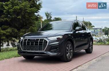 Внедорожник / Кроссовер Audi Q5 2022 в 