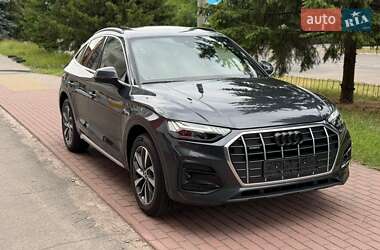Внедорожник / Кроссовер Audi Q5 2022 в 