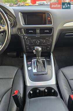 Внедорожник / Кроссовер Audi Q5 2011 в 