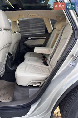 Внедорожник / Кроссовер Audi Q5 2013 в 