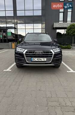 Внедорожник / Кроссовер Audi Q5 2018 в 