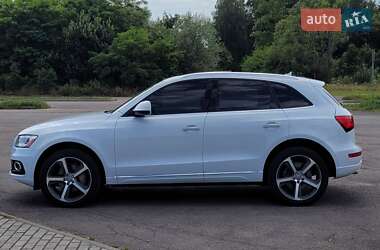 Внедорожник / Кроссовер Audi Q5 2015 в 