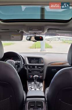 Внедорожник / Кроссовер Audi Q5 2015 в 
