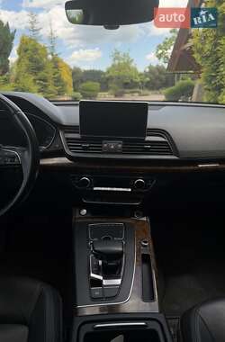 Внедорожник / Кроссовер Audi Q5 2018 в 