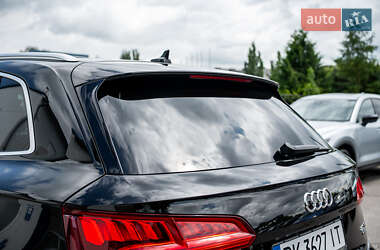 Внедорожник / Кроссовер Audi Q5 2018 в 
