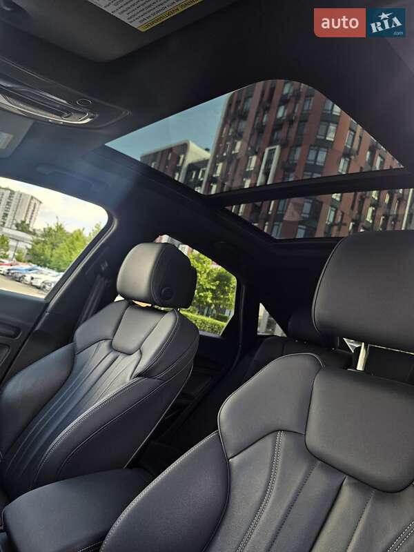 Внедорожник / Кроссовер Audi Q5 2022 в Киеве
