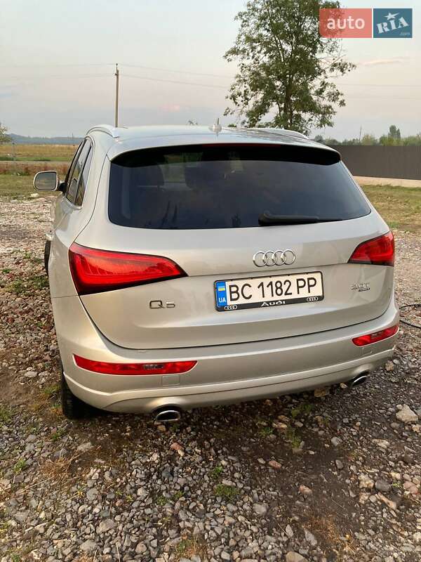 Внедорожник / Кроссовер Audi Q5 2012 в Львове