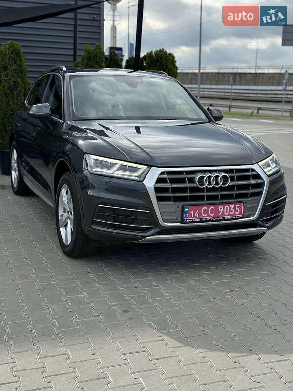 Внедорожник / Кроссовер Audi Q5 2019 в Киеве