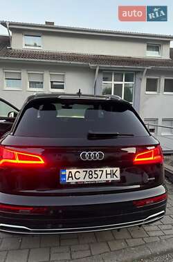 Внедорожник / Кроссовер Audi Q5 2018 в 