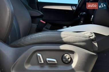 Позашляховик / Кросовер Audi Q5 2014 в 