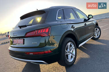 Внедорожник / Кроссовер Audi Q5 2017 в 