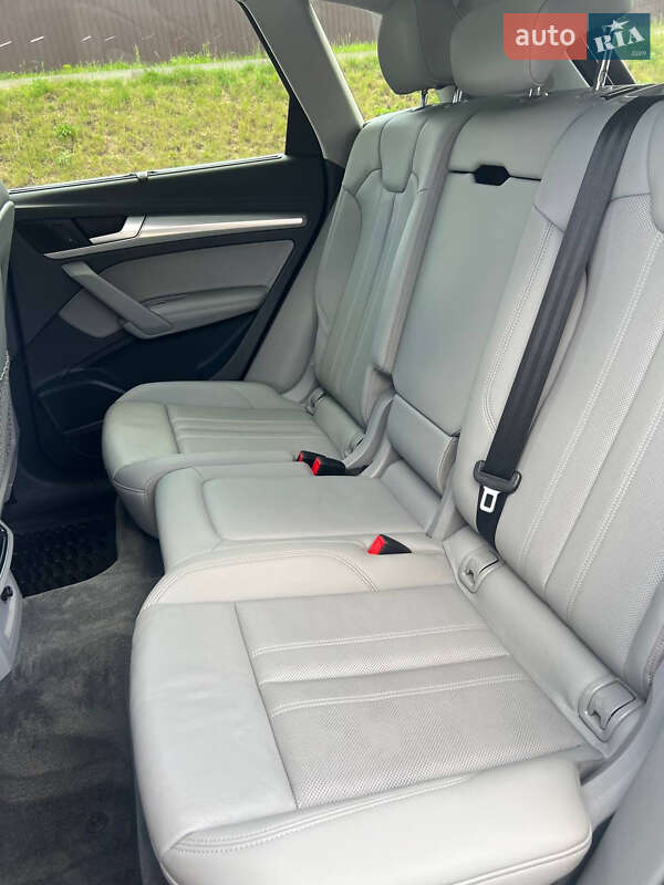 Позашляховик / Кросовер Audi Q5 2018 в Тернополі