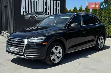 Внедорожник / Кроссовер Audi Q5 2018 в Каменец-Подольском