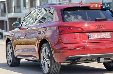 Внедорожник / Кроссовер Audi Q5 2019 в 