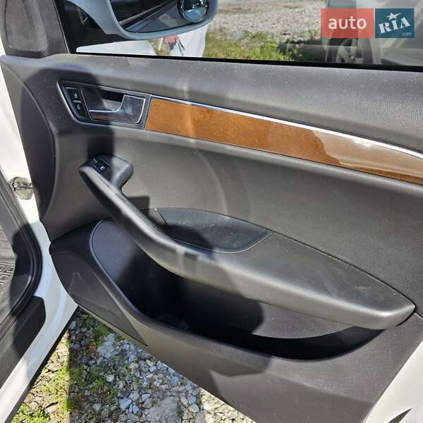 Внедорожник / Кроссовер Audi Q5 2010 в Киеве
