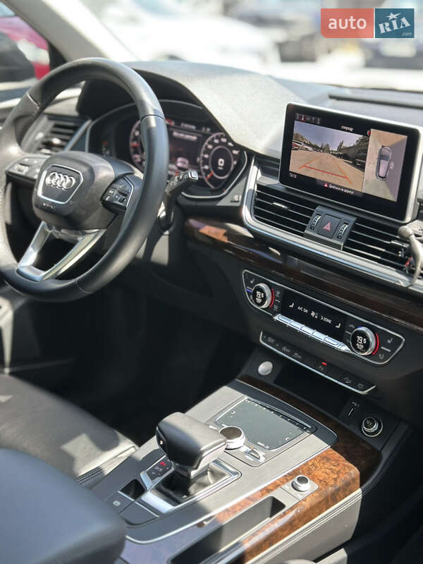 Внедорожник / Кроссовер Audi Q5 2018 в Запорожье