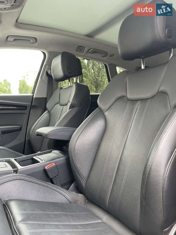 Внедорожник / Кроссовер Audi Q5 2019 в Киеве
