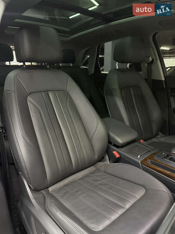 Внедорожник / Кроссовер Audi Q5 2019 в Одессе