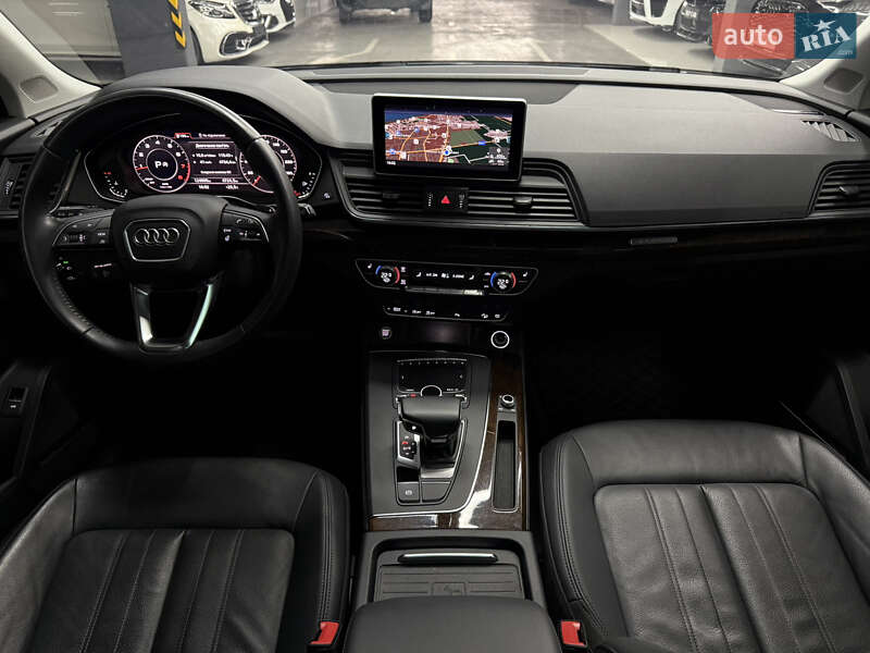Внедорожник / Кроссовер Audi Q5 2019 в Одессе