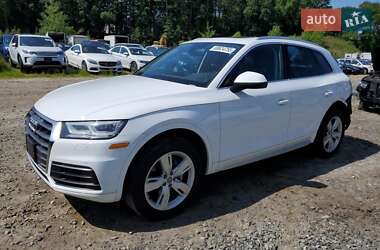 Внедорожник / Кроссовер Audi Q5 2018 в 