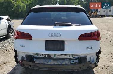 Внедорожник / Кроссовер Audi Q5 2018 в 