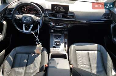 Внедорожник / Кроссовер Audi Q5 2018 в 
