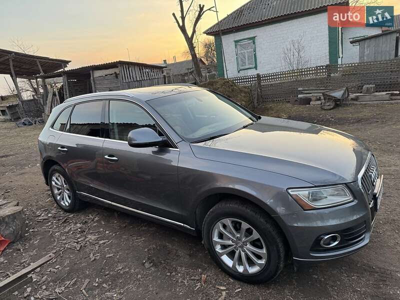 Внедорожник / Кроссовер Audi Q5 2016 в 