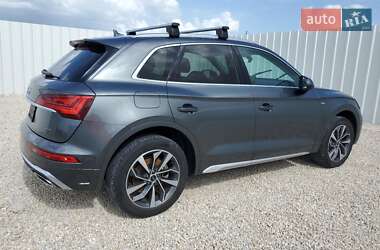 Внедорожник / Кроссовер Audi Q5 2022 в 