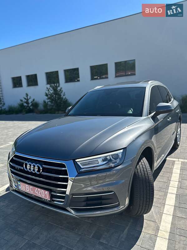 Внедорожник / Кроссовер Audi Q5 2020 в Луцке