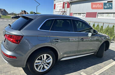 Внедорожник / Кроссовер Audi Q5 2020 в 