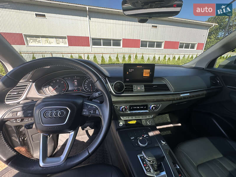 Внедорожник / Кроссовер Audi Q5 2020 в Луцке