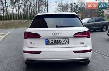 Внедорожник / Кроссовер Audi Q5 2018 в 