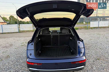 Внедорожник / Кроссовер Audi Q5 2022 в 