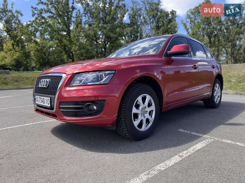 Позашляховик / Кросовер Audi Q5 2011 в Києві