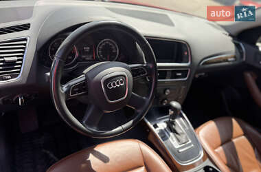 Внедорожник / Кроссовер Audi Q5 2011 в 
