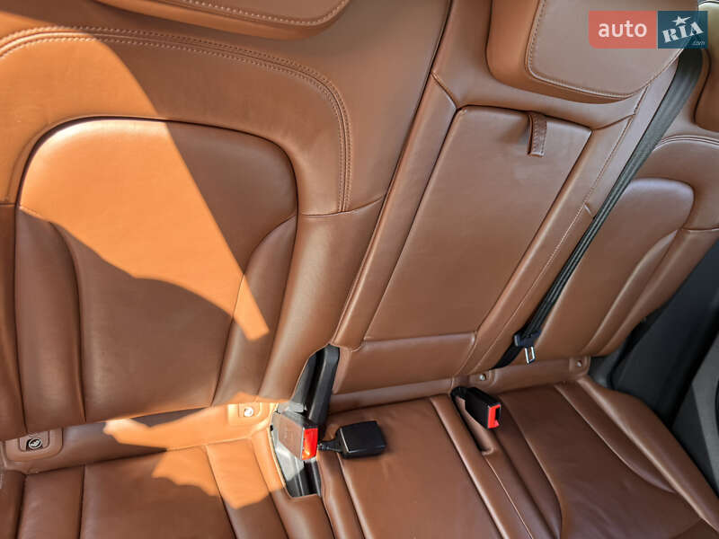 Позашляховик / Кросовер Audi Q5 2011 в Києві