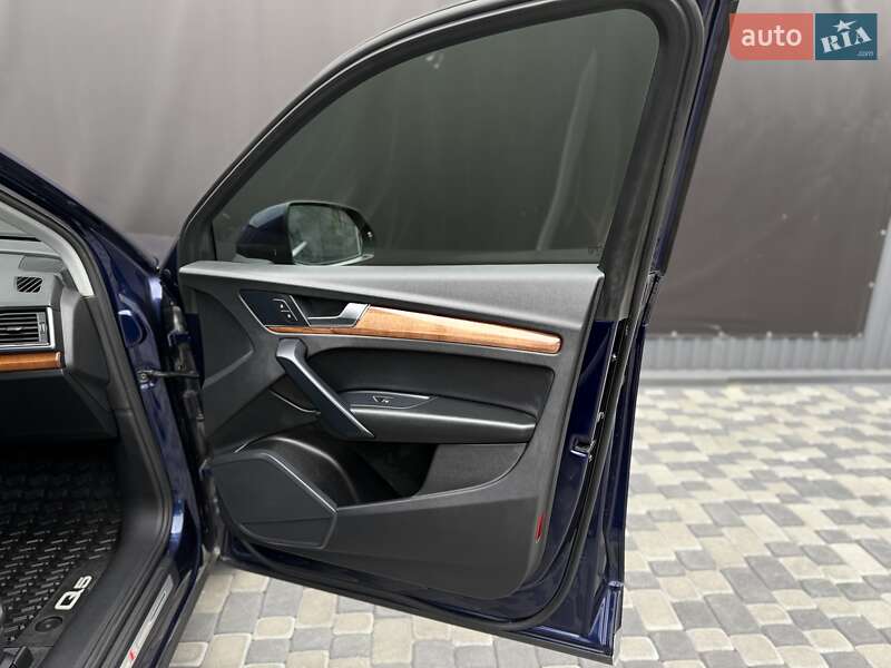 Внедорожник / Кроссовер Audi Q5 2022 в Львове