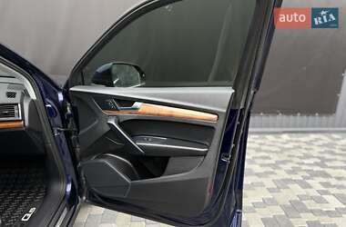 Внедорожник / Кроссовер Audi Q5 2022 в 