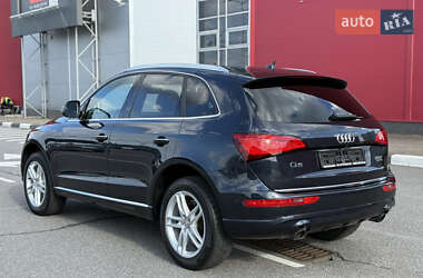 Внедорожник / Кроссовер Audi Q5 2016 в 