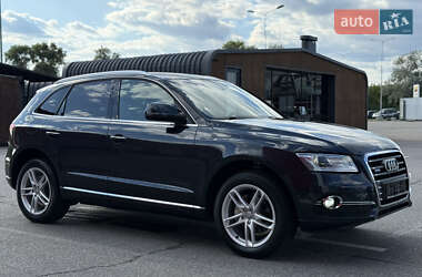 Внедорожник / Кроссовер Audi Q5 2016 в 
