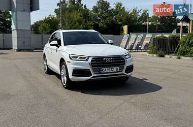 Внедорожник / Кроссовер Audi Q5 2017 в 