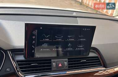 Внедорожник / Кроссовер Audi Q5 2022 в 