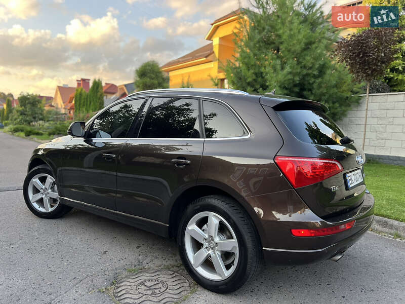 Внедорожник / Кроссовер Audi Q5 2010 в Ровно