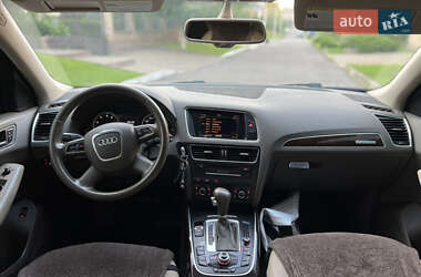 Внедорожник / Кроссовер Audi Q5 2010 в 