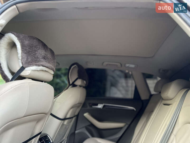 Внедорожник / Кроссовер Audi Q5 2010 в Ровно