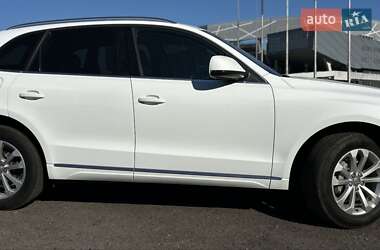 Позашляховик / Кросовер Audi Q5 2013 в 