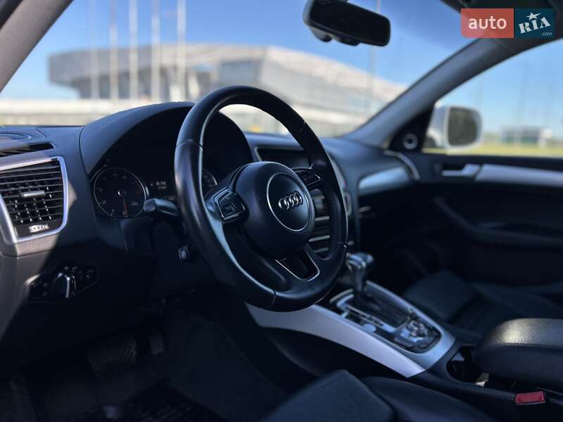 Позашляховик / Кросовер Audi Q5 2013 в Львові