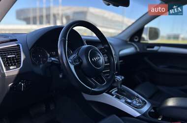 Позашляховик / Кросовер Audi Q5 2013 в 